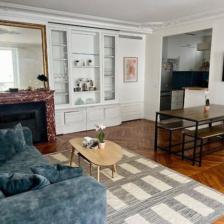 Appartement Haussmanannien Cosy - Republique Париж Екстериор снимка